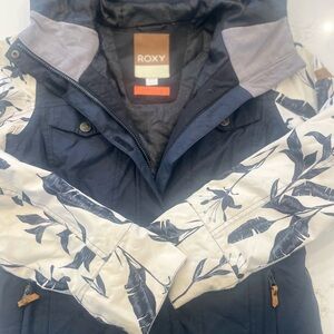 Roxy Women’s Black and White Ski -Snowboarding Jacket